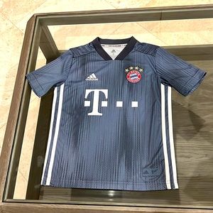 Authentic Adidas Climacool FC Bayern Munich Munchen Soccer Jersey, Kids Size S